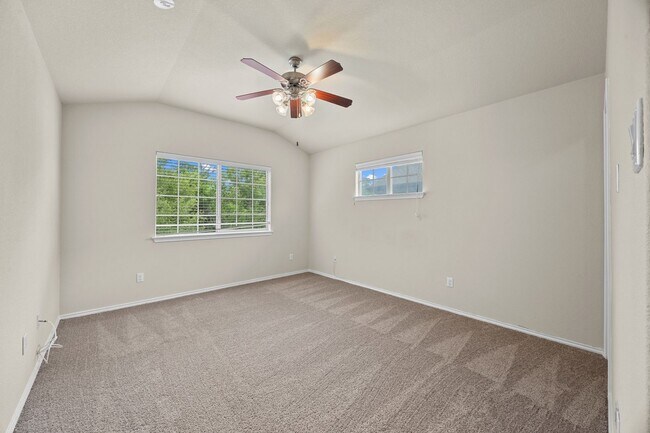 Building Photo - Updated Scofield Villas Condo with Garage & Private Yard