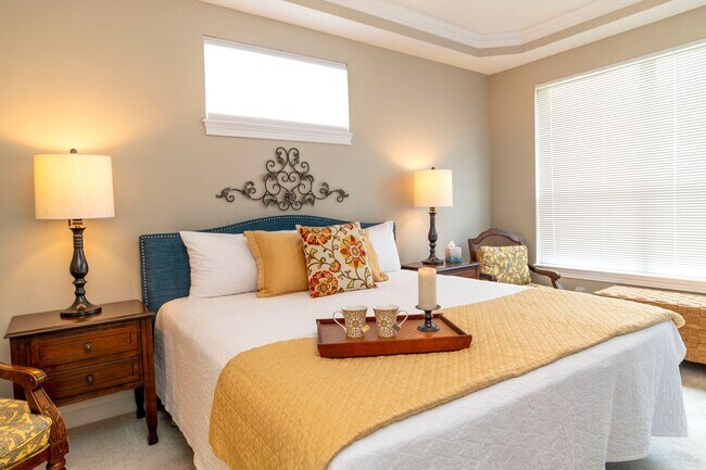 Building Photo - Spacious 4BR Retreat w/ Fenced Yard + Resort Amenities