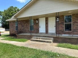 Building Photo - 6 Foxboro Cv