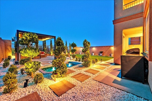 Building Photo - Luxury Summerlin West 4-Bedroom Home!