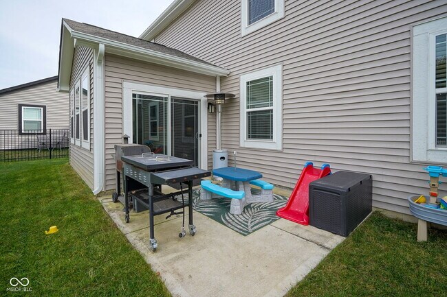 Building Photo - 6810 Birmingham Ave