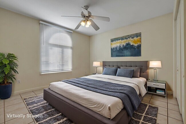 Building Photo - 712 W Brevard St