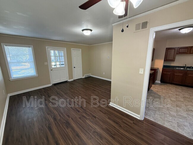 Building Photo - 1870 Corning Ave