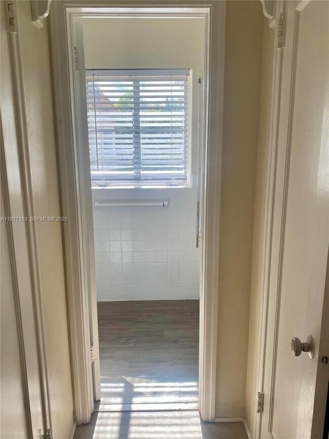 Building Photo - 673 NE 92nd St