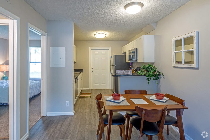 Oakwood Townhomes 2425 2nd Ave N Lake Worth FL 33461 Apartment Finder