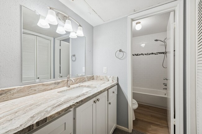 Building Photo - 5005 Georgi Ln