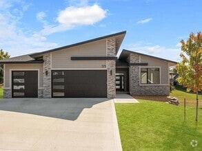 Building Photo - 375 NE 78th Ct