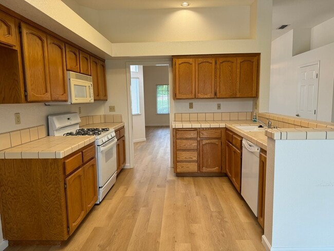 Building Photo - 1422 Lorimer Way