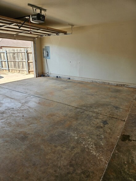 Building Photo - 5414 Lehigh St
