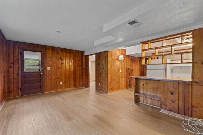 Building Photo - Discover this beautifully updated Colonial...