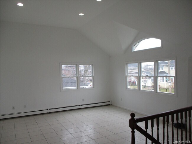 Building Photo - 94 Roger Ave