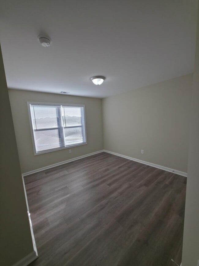 Building Photo - 29 Charlotte Pl