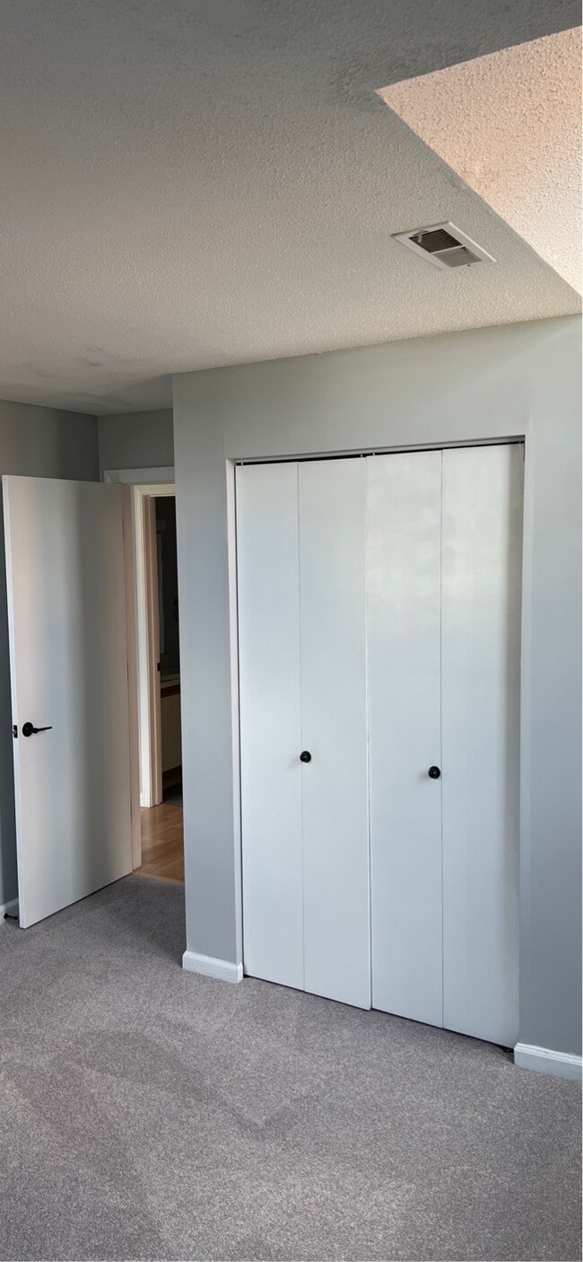 Building Photo - 15 Prospect St