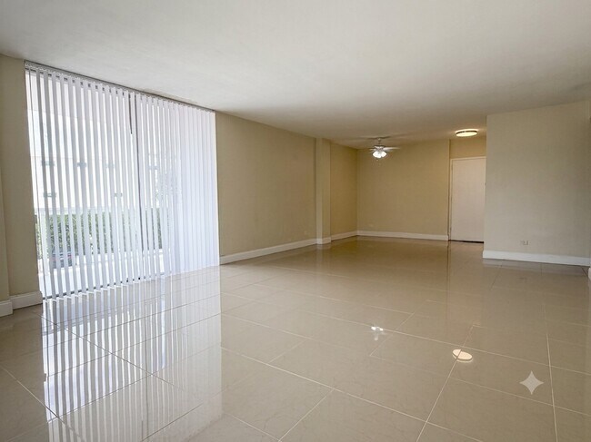 Building Photo - 2800 N Flagler Dr