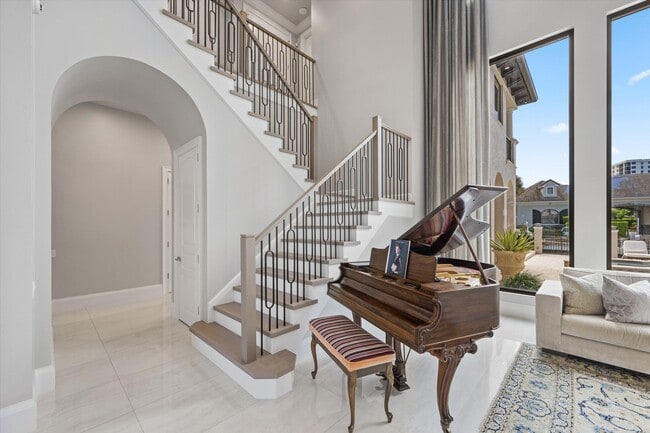 Building Photo - 7474 NE Bay Cove Ct