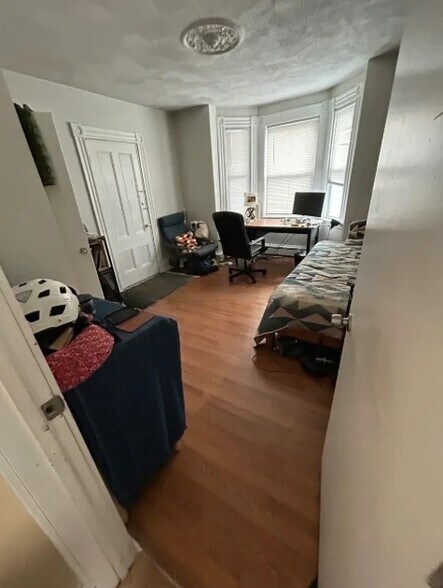 Building Photo - 273 Cardinal Medeiros Ave
