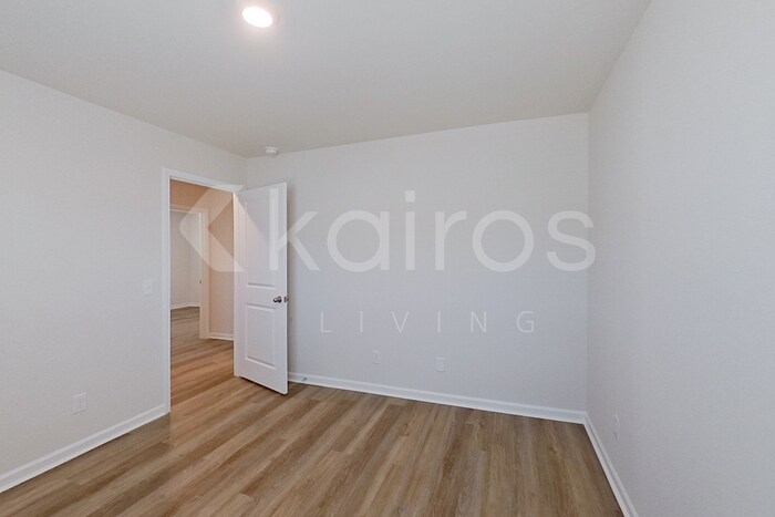 Building Photo - 116 Inez Ave