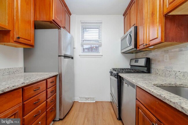 Building Photo - 4409 Falls Bridge Dr