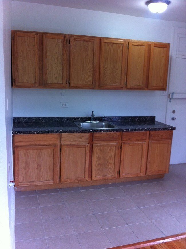 Building Photo - 8001 S Ellis