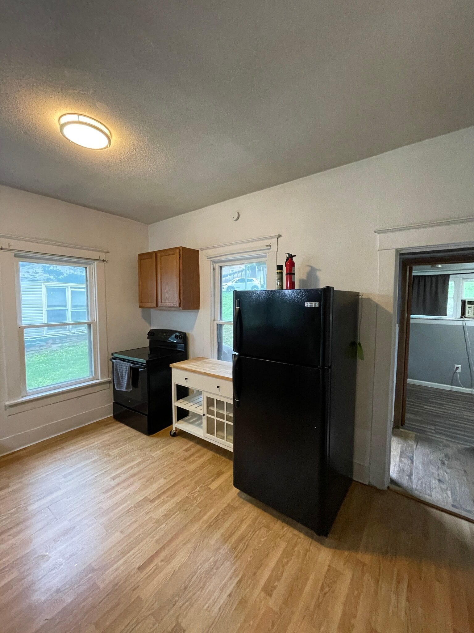 Building Photo - 1012 5th St