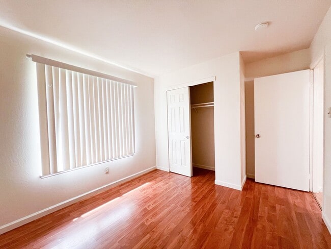 Building Photo - 4 Bedroom, 2 Bath Single Story Corner Lot Home in Rancho Cordova