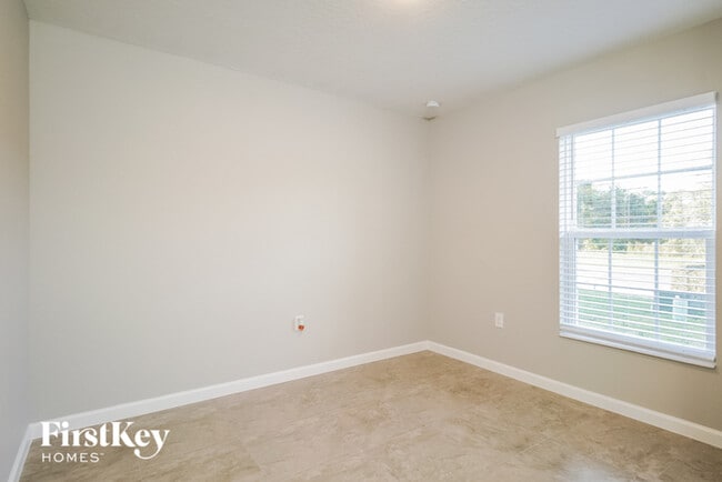 Building Photo - 349 S Haven Ct