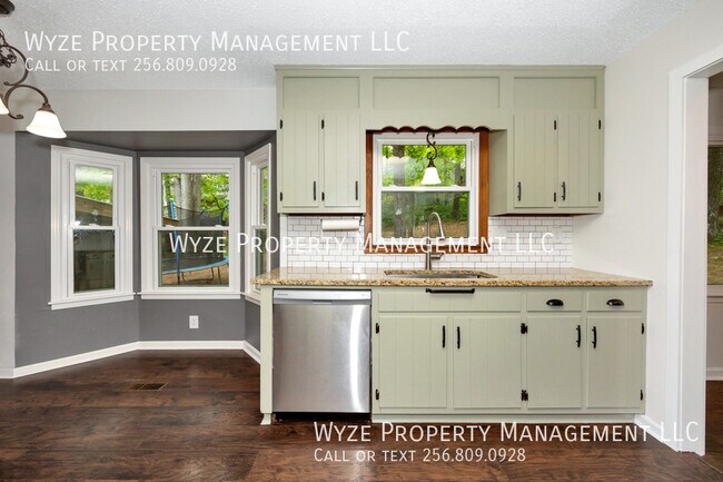 Building Photo - 11311 Mountain Crest Dr SE