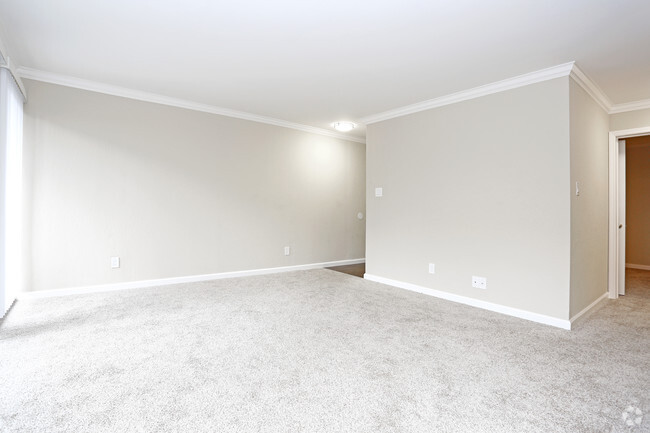 Interior Photo - Cypress Pointe