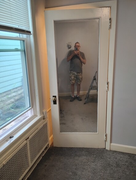 Big BR Closet w/ full mirror! - 2301-2303 W McKinley Ave