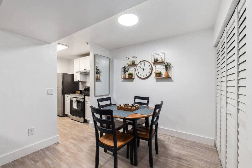 Building Photo - 2360 SW Archer Rd