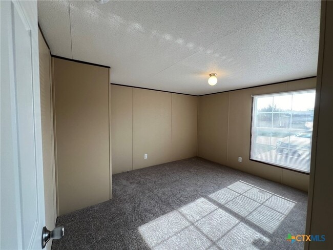 Building Photo - 1911 Wald Rd