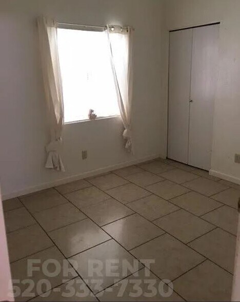 Building Photo - 3001 W Hampshire Ct