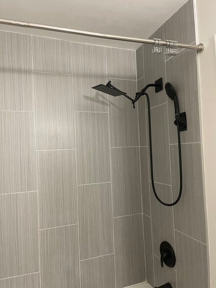 Building Photo - 1400 Harford Square Dr