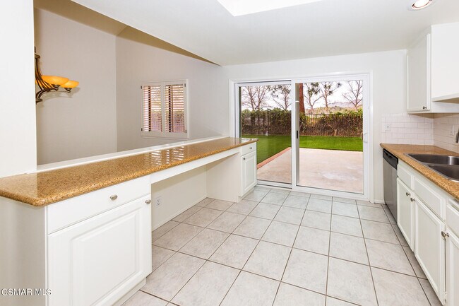 Building Photo - 6801 Pala Mesa Dr