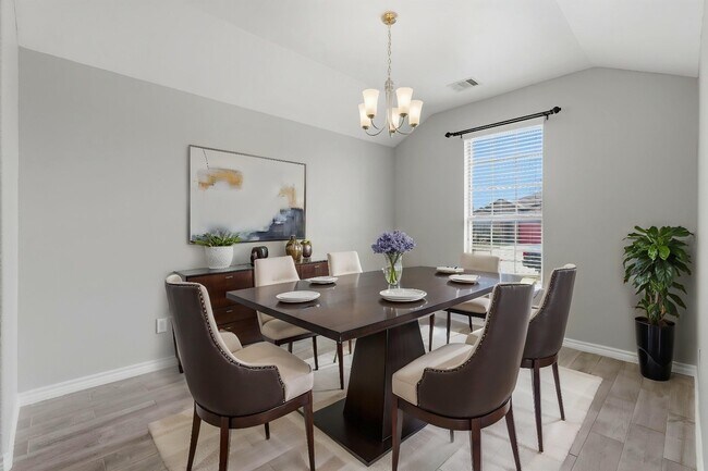 Building Photo - 9431 Paloma Creek Dr