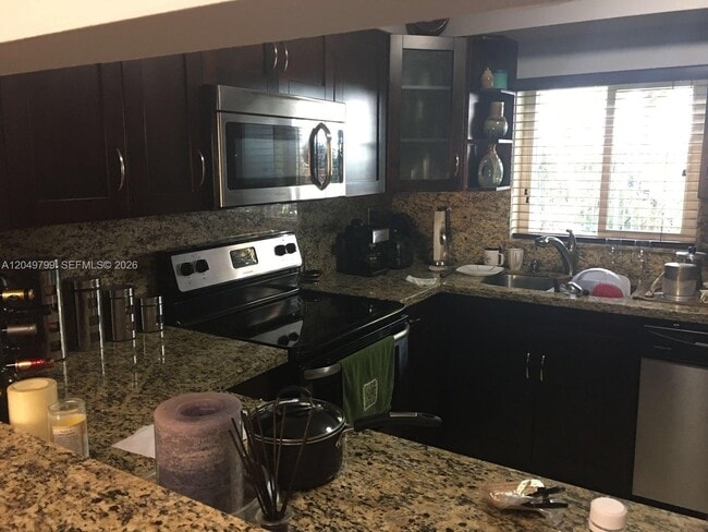 Building Photo - 8250 SW 149th Ct