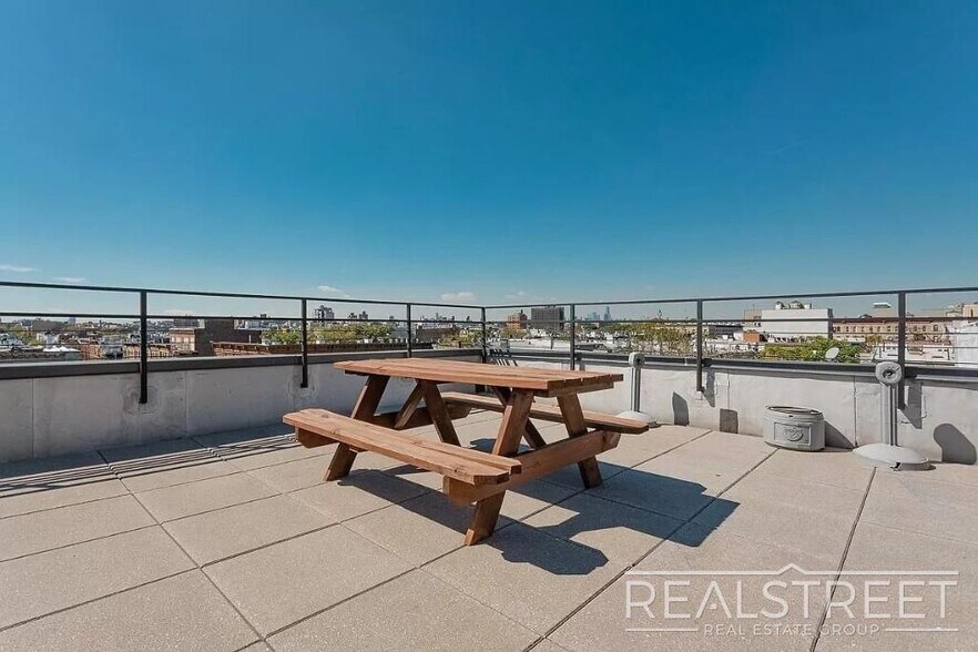 Building Photo - Stylish 2-Bedroom Bushwick Apartment with Huge Private Balcony & Prime Location
