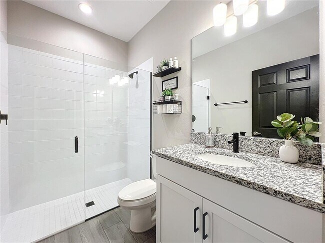 Building Photo - 5559 Trevesta Pl