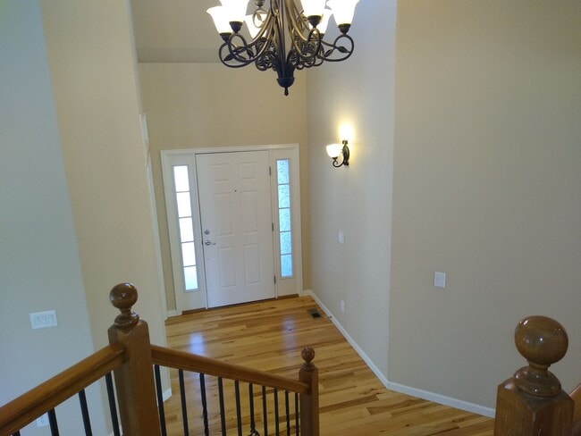 Building Photo - Absolutely Stunning West Arvada/Golden Gem...