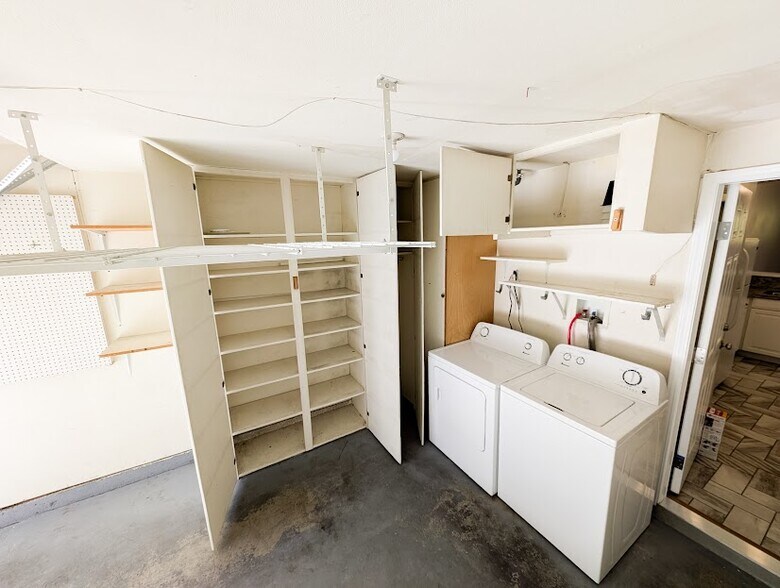 Storage - 25855 McBean Pky