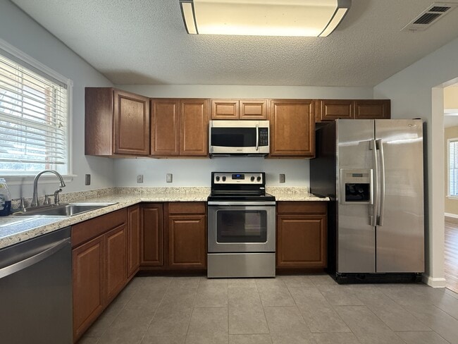 Building Photo - 313 Pat Priester Dr