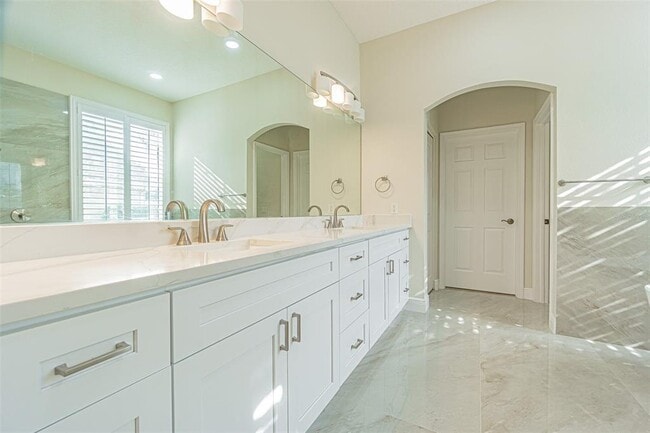 Building Photo - 27447 Water Ash Dr