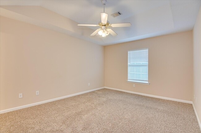 Building Photo - 616 Brook Trail