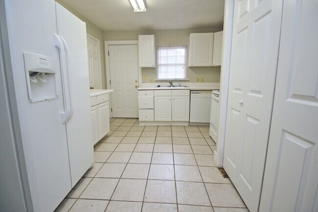 Building Photo - 1141 Virginia St
