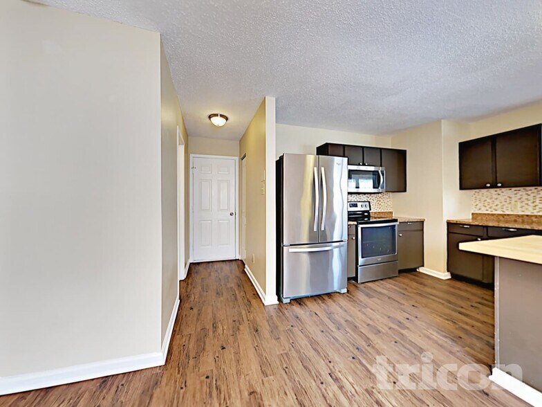 Building Photo - 10787 Emery Dr