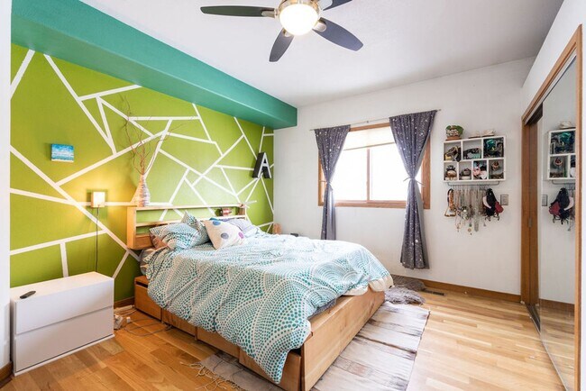 Building Photo - Beautiful and spacious 5 bedroom home located near Long Pond Reservoir in NE Fort Collins