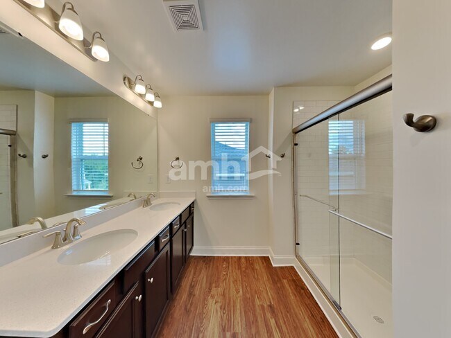 Building Photo - 153 Hazel Pk Dr