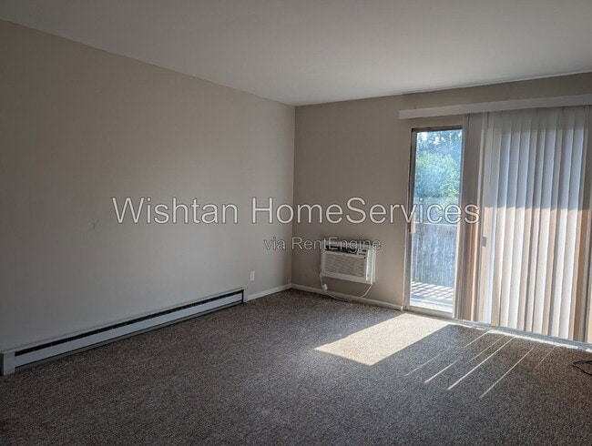 Building Photo - 204 Charleston Blvd