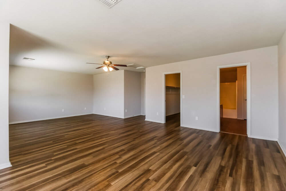 Building Photo - 526 E Milada Dr