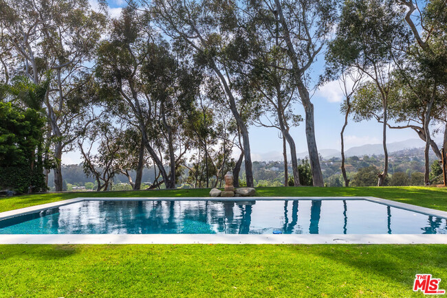 Building Photo - 797 Amalfi Dr